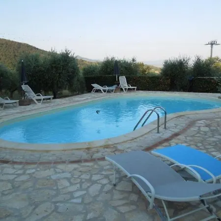 Tavernelle Sleeps 12 Pool Wifi