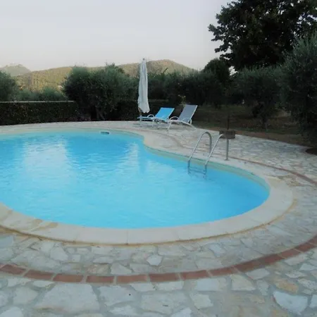 Tavernelle Sleeps 12 Pool Wifi